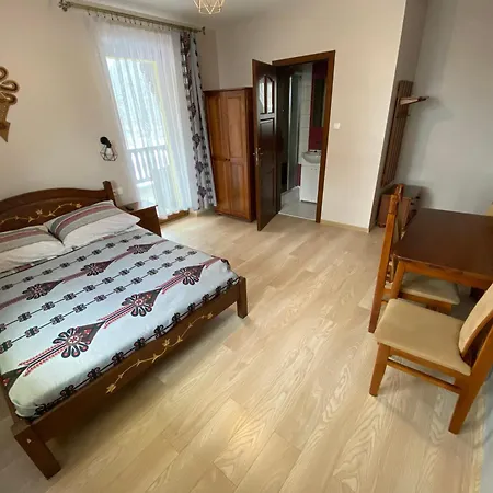 بيت ضيافة Pod Lasem *