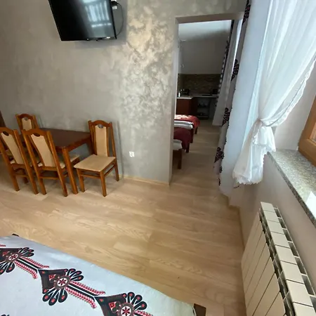 بيت ضيافة Pod Lasem