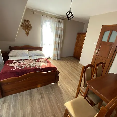 Pod Lasem بيت ضيافة بيالكا تاترزانسكا