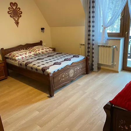 Pod Lasem بيت ضيافة بيالكا تاترزانسكا