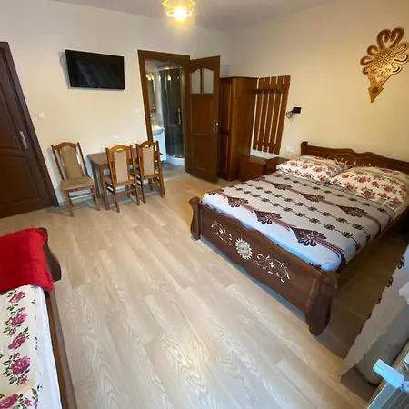 Pod Lasem بيت ضيافة