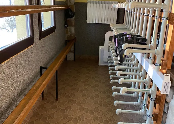 Pod Lasem Pensión *